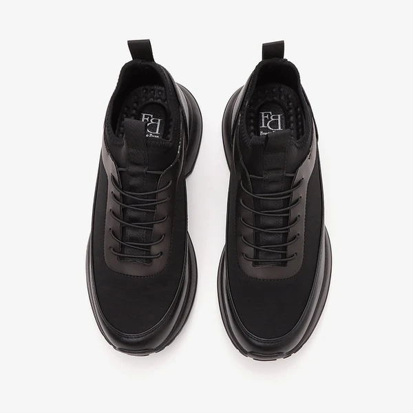 נעליים ספורטיביות לגברים